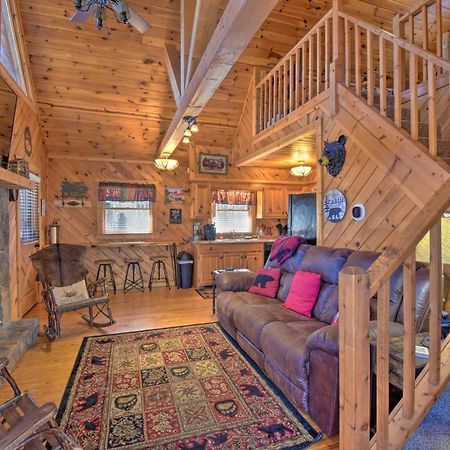 Helen Cabin With Deck And Hot Tub Less Than Half Mi To Main St 외부 사진