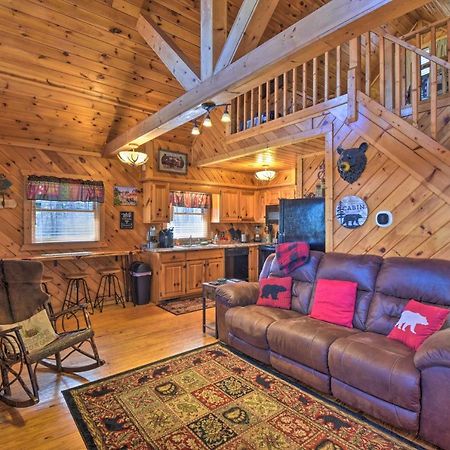 Helen Cabin With Deck And Hot Tub Less Than Half Mi To Main St 외부 사진