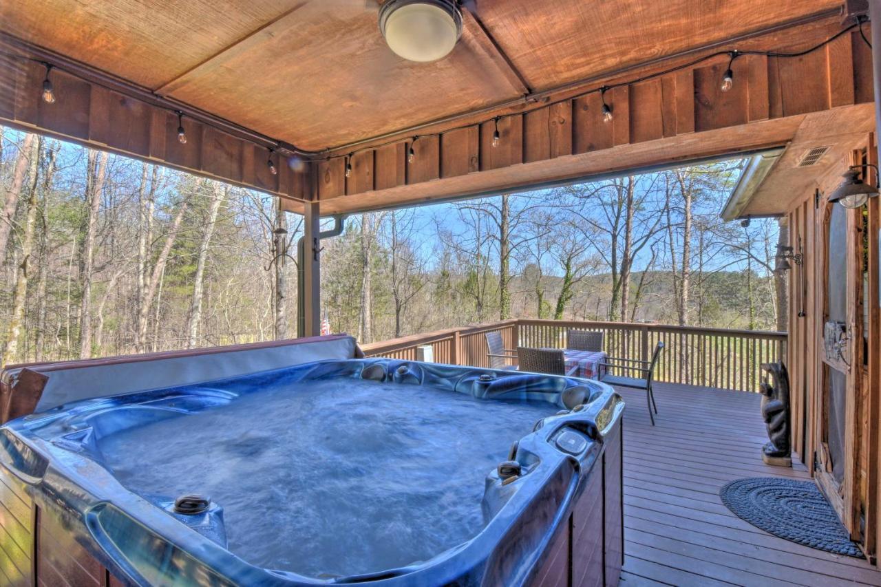 Helen Cabin With Deck And Hot Tub Less Than Half Mi To Main St 외부 사진