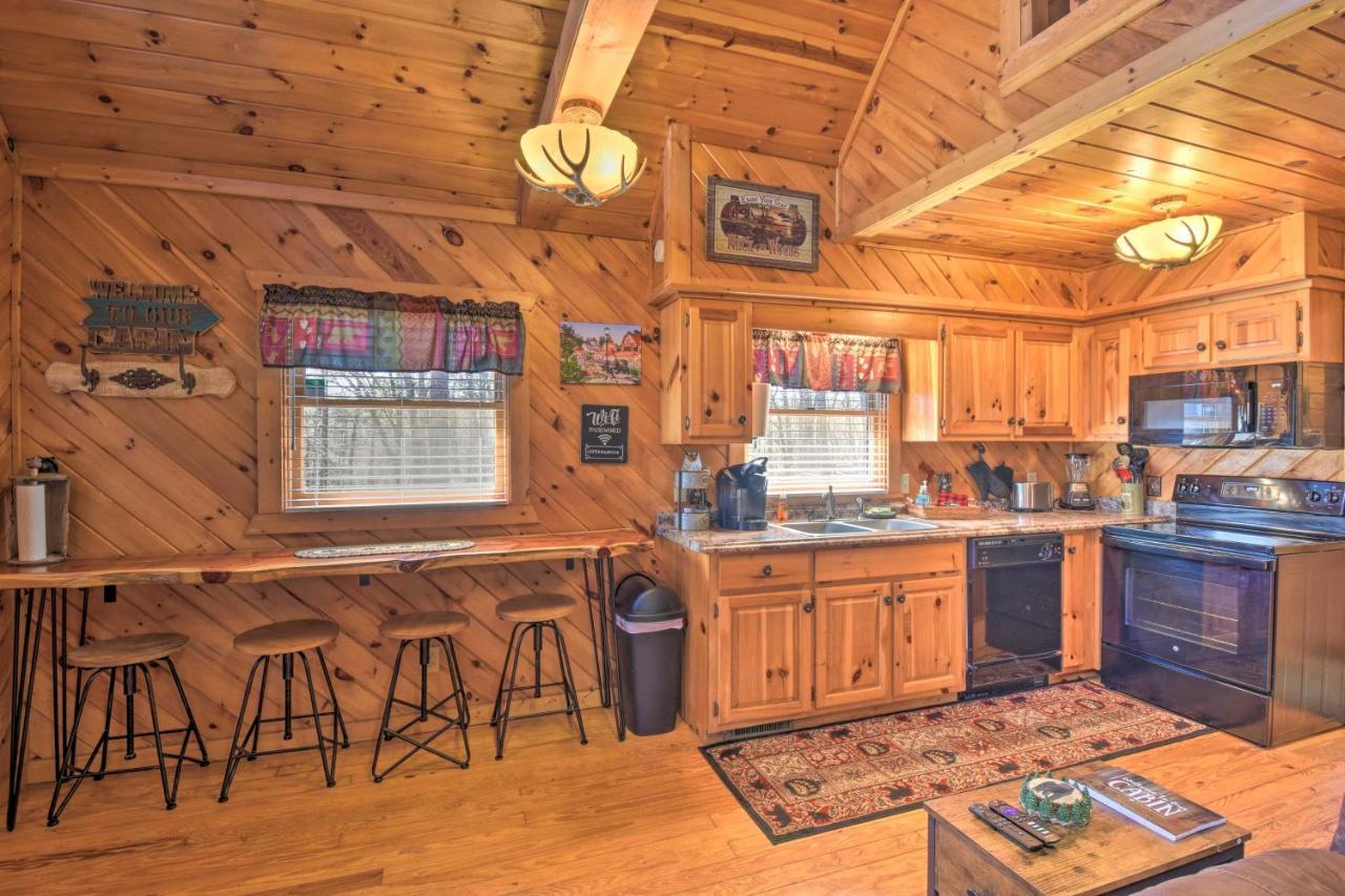 Helen Cabin With Deck And Hot Tub Less Than Half Mi To Main St 외부 사진