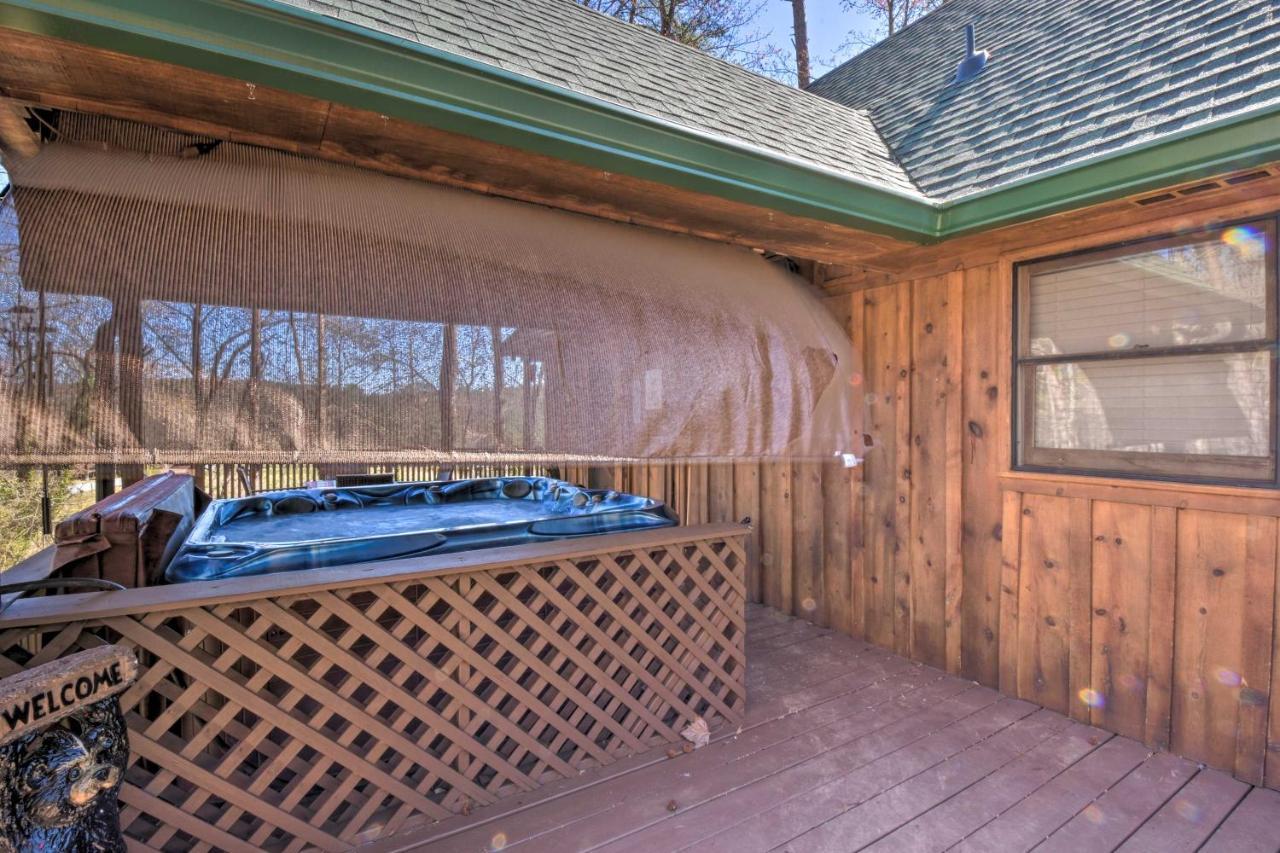 Helen Cabin With Deck And Hot Tub Less Than Half Mi To Main St 외부 사진
